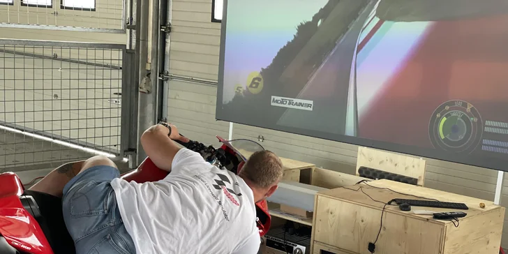 Jízda na oficiálním simulátoru Moto GP: až 70 min. adrenalinu pro 1 osobu
