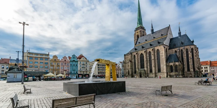 Za krásami Plzně: pěkný hotel v centru města, snídaně i láhev vína