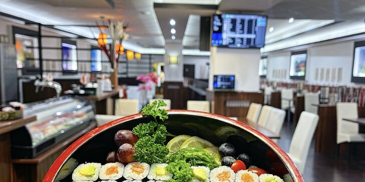 Sushi sety o 18–69 rolkách v centru Olomouce: losos, krevety, úhoř i kaviár nebo krab