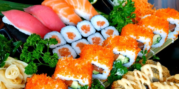 Sushi sety o 18–69 rolkách v centru Olomouce: losos, krevety, úhoř i kaviár nebo krab