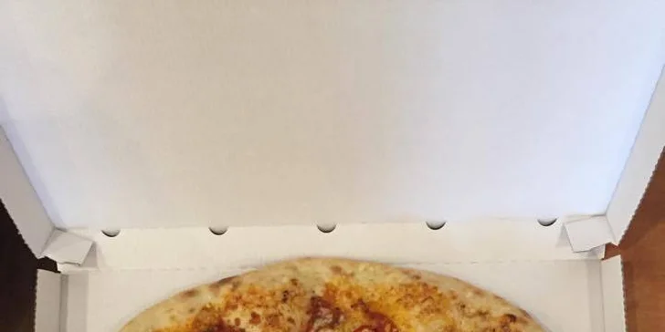 Pizza o průměru 32 cm na odnos s sebou: výběr z 26 druhů