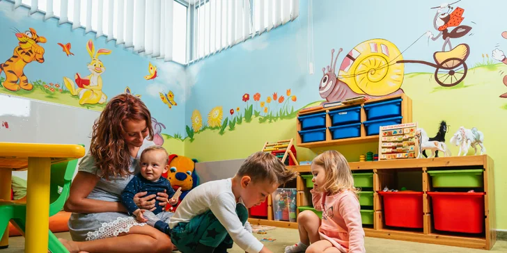Veřejný či privátní vstup do sauny a vířivky i s lahví sektu pro 2 osoby