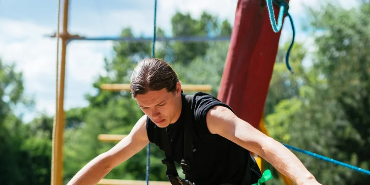 S partou za pokladem: 3 hodiny akční zábavy a luštění šifer v lanovém centru