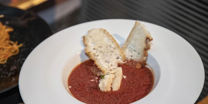 Degustační menu s těstovinami či pinsou, steaky nebo mořskými plody