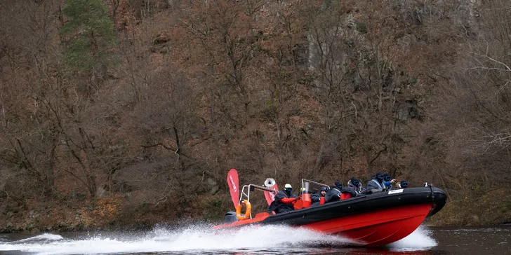Adrenalin na Slapech: akrobatická jízda ve speciálním člunu až pro 10 osob
