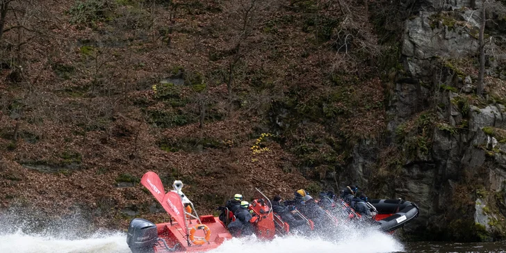 Adrenalin na Slapech: akrobatická jízda ve speciálním člunu až pro 10 osob