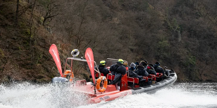 Adrenalin na Slapech: akrobatická jízda ve speciálním člunu až pro 10 osob