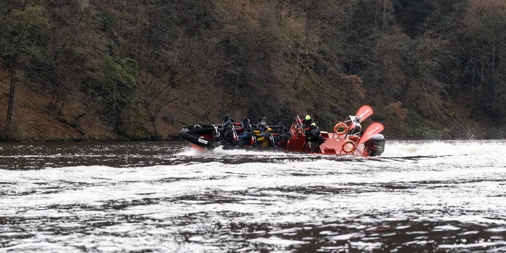 Adrenalin na Slapech: akrobatická jízda ve speciálním člunu až pro 10 osob
