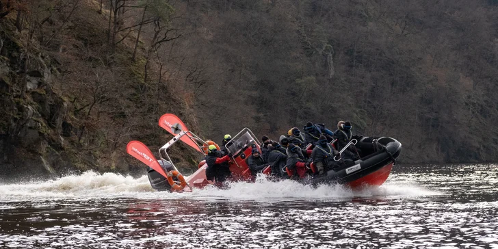 Adrenalin na Slapech: akrobatická jízda ve speciálním člunu až pro 10 osob