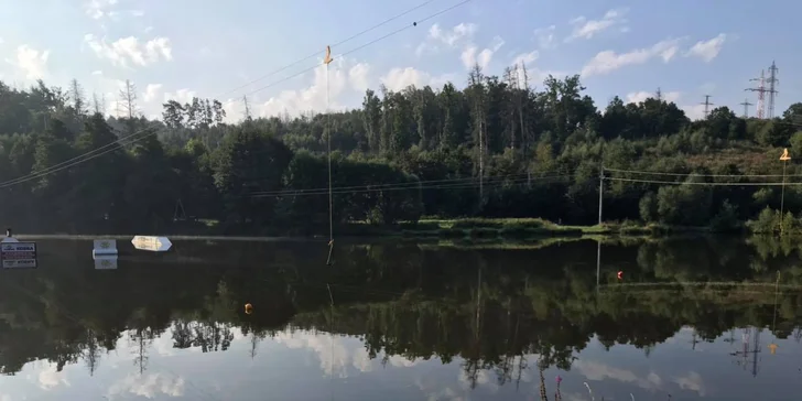 Wakeboard: hodina pronájmu celého vleku a vybavení pro 2 nebo 4 osoby