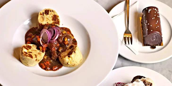 Třichodové menu dle výběru pro dva: vepřová panenka, filet ze pstruha i dančí pupek