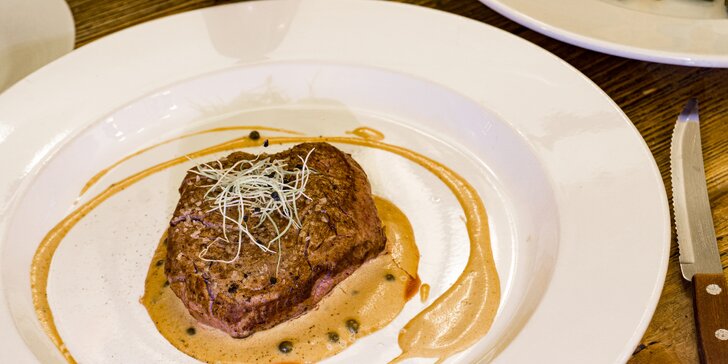 Čtyřchodové menu se steakem z lososa či hovězího pro 1 nebo 2 osoby