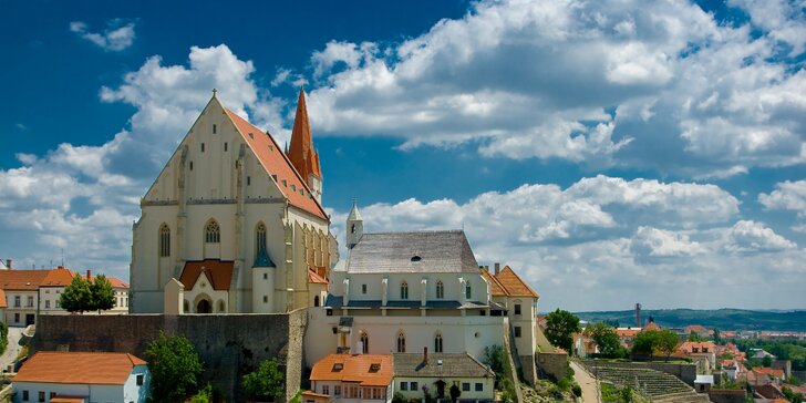 3–8 dní relaxu u Znojma: návštěva Louckého kláštera a kredit 800 Kč na jídlo