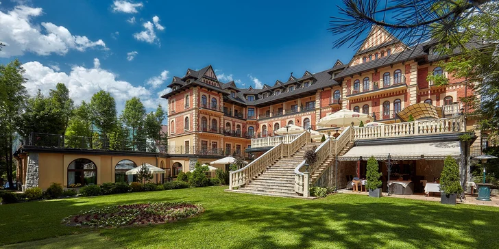 Romantika v historickém hotelu v Zakopaném: neomezený wellness a snídaně nebo polopenze