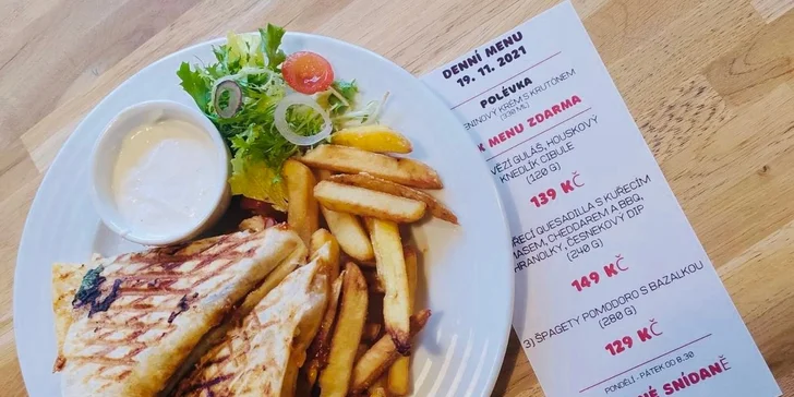 Otevřený voucher na jídlo i pití v hodnotě 500 až 1500 Kč: burgery, chuťovky k pivu i polední menu