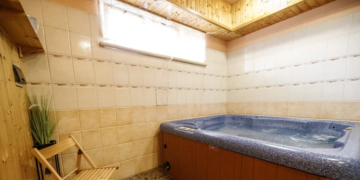 Pokud jste spíš na relax, i na ten může dojít. Vždyť do wellness s finskou saunou a vířivkou máte ve vybraných variantách zajištěn neomezený přístup.