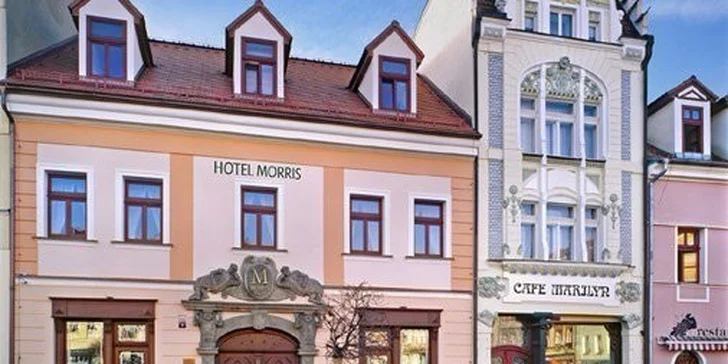 Luxusní 4* hotel stojí přímo na náměstí, hezky v centru dění.