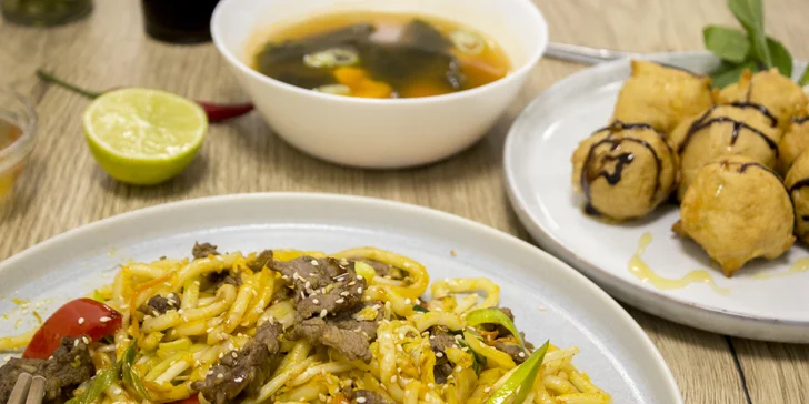 Parádní japonské menu pro 1 i 2: miso polévka, udon nudle a smažené ovoce