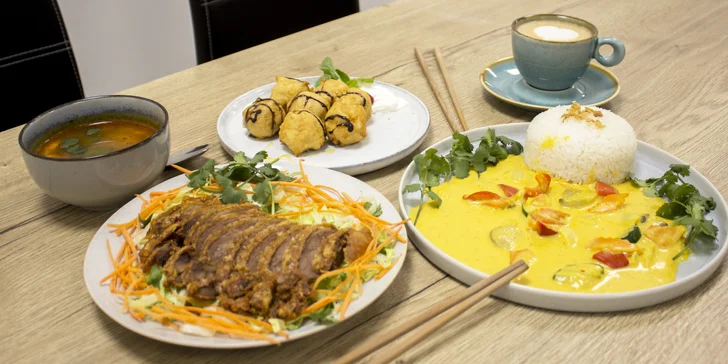 Thajské menu pro 1 či 2 osoby: polévka Tom Yum, křupavá kachna i dezert
