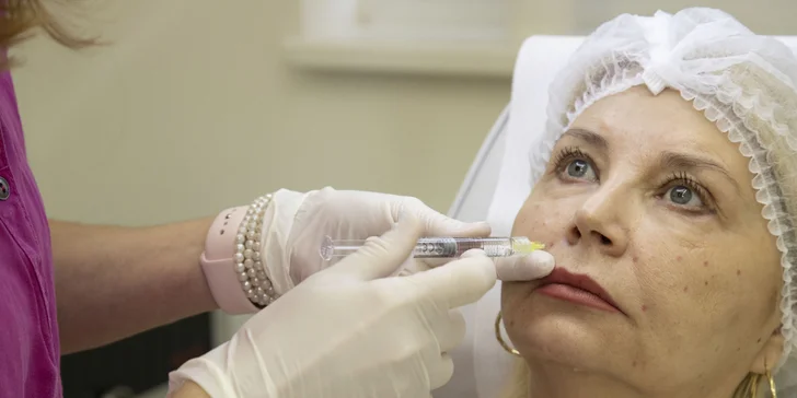 Mezoterapeutický botulotoxin pro vyhlazení prvních vrásek