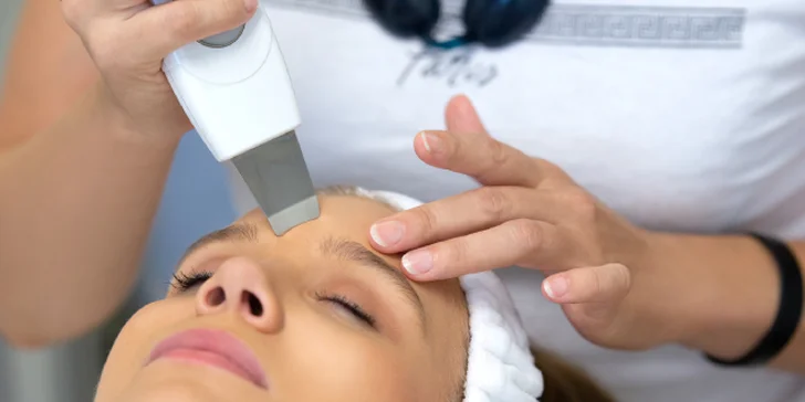 Kosmetické ošetření galvanickou žehličkou a ultrazvukem vč. chemického peelingu