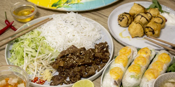 Pochutnejte si na vietnamských specialitách: závitky, Bún chả či Pho i dezert