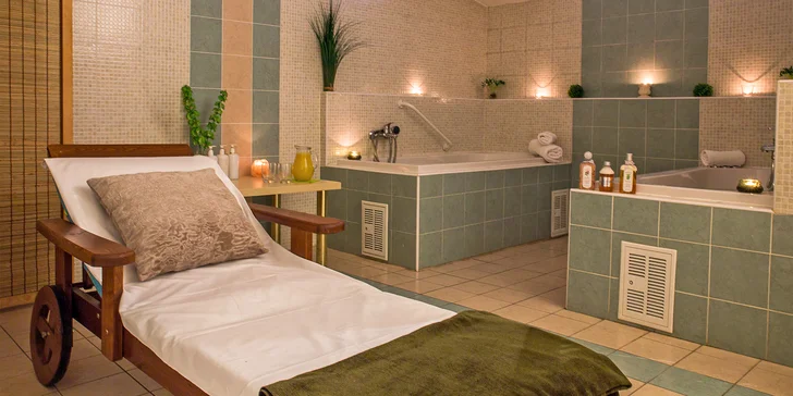 Relax uprostřed lesů: 3chodové menu, masáž nebo sauna a vířivka pro dva