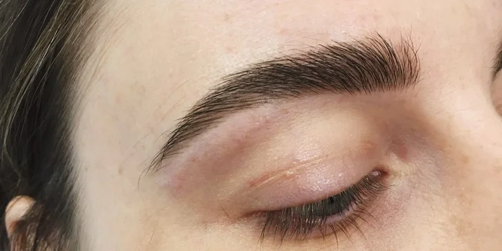 Uhrančivý pohled: lash lifting, barvení i laminace obočí