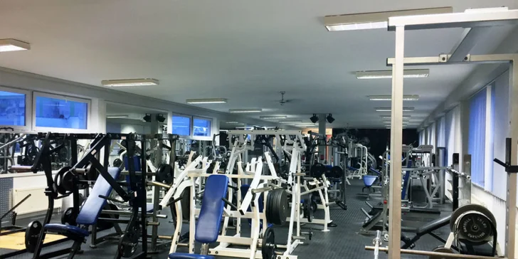 Hodinová individuální fitness lekce s trenérem a první vstup do fitness