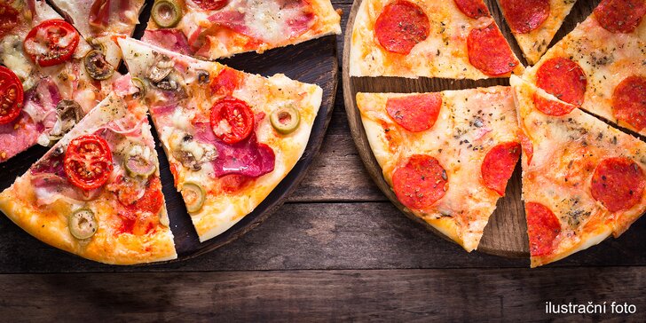 2 pizzy s rozvozem po vybraných lokalitách Brna zdarma: na výběr 24 druhů