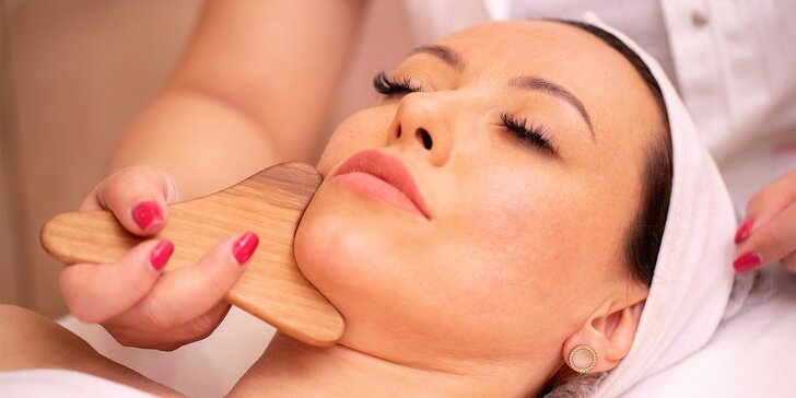 Maderoterapie těla i obličeje: masáž speciálními válečky pro vyhlazenou pokožku