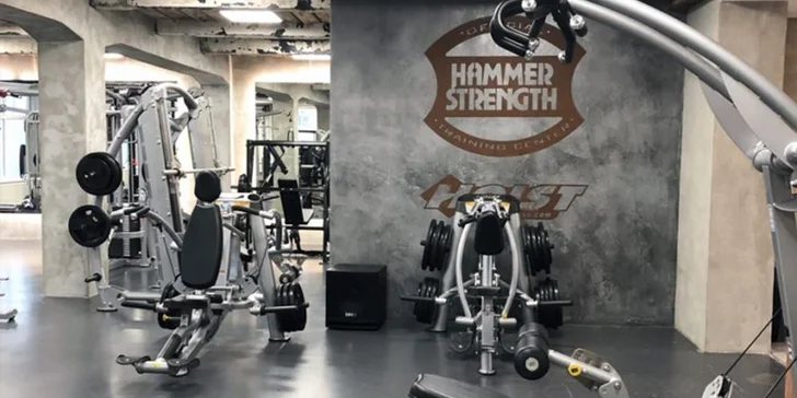 Hodinová individuální fitness lekce s trenérem a první vstup do fitness