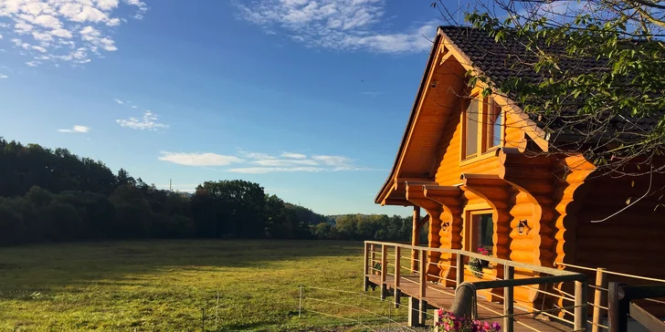 Rodinný pobyt ve srubu na westernovém ranči u Plzně