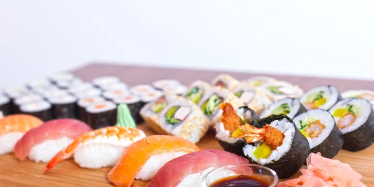Sety s 10–75 kousky sushi v Banyan Bistro Opava: vege, smažené i s rybami