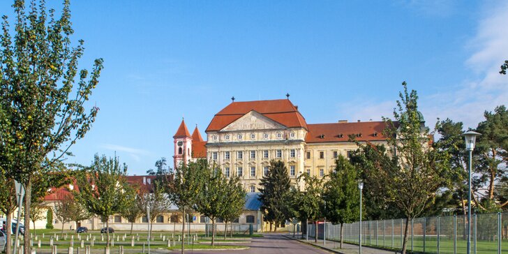 Pobyt na jižní Moravě: snídaně i kredity do restaurace či wellness a vstup do Louckého kláštera