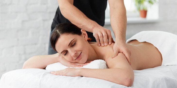 Zasloužený odpočinek při masáži dle výběru: reflexní, aroma, sportovní, baňkování i lávové kameny