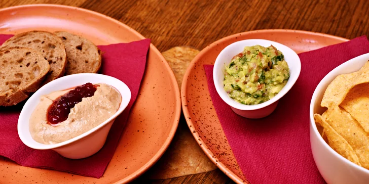 3chodové vegetariánské menu pro 2: předkrm, hlavní chod i dezert podle výběru