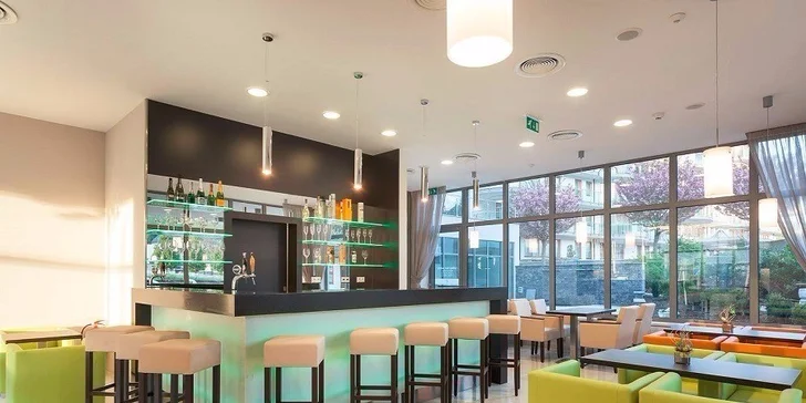 Wellness pobyt s polopenzí: saunový svět, bazén, jacuzzi a další relax