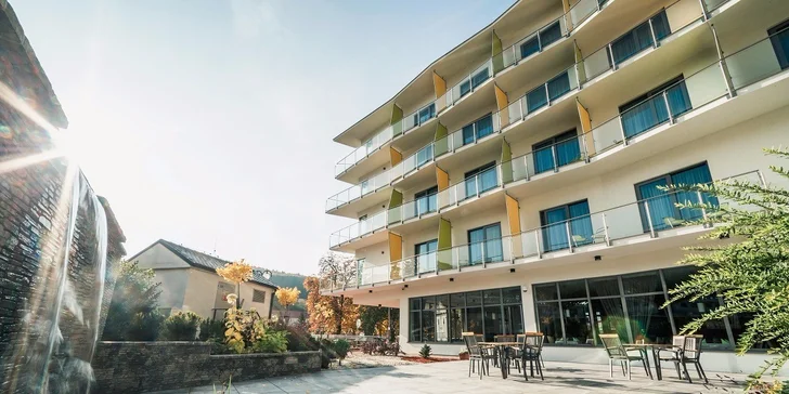 Wellness pobyt s polopenzí: saunový svět, bazén, jacuzzi a další relax