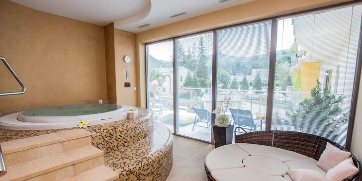 Elegantní 4* hotel v centru lázeňského města Trenčianske Teplice, procedury i strava