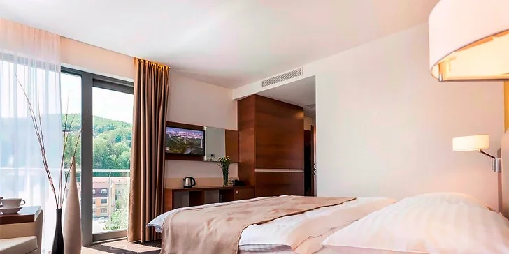 Wellness pobyt s polopenzí: saunový svět, bazén, jacuzzi a další relax