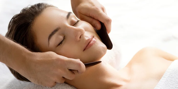 Masáž obličeje: Gua sha, lymfatická, facelifting i aroma s lávovými kameny