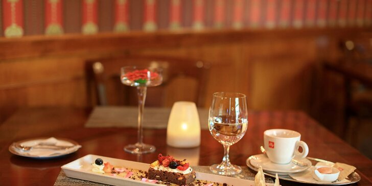 Romantický pobyt v hotelu Chateau St. Havel****: zámecké snídaně, 3chodová večeře i lahev šampaňského