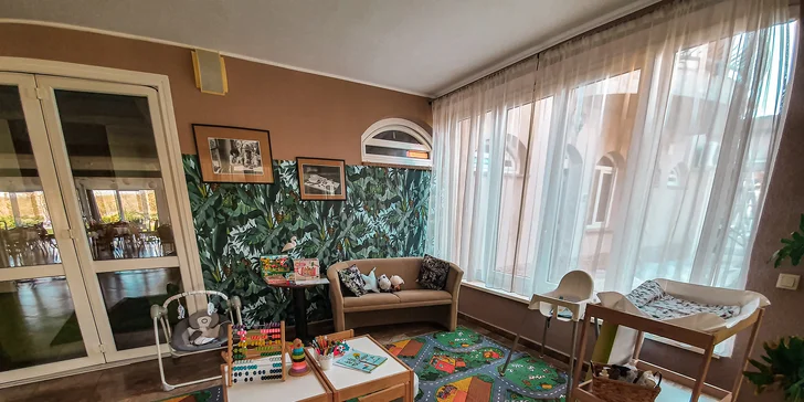 Pobyt nedaleko Egeru: wellness centrum s léčivou vodou, termální koupaliště, polopenze a zábava