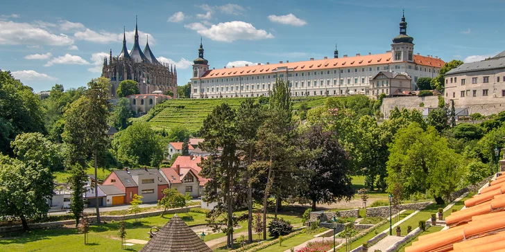 Jednodenní výlet: působivá Praha s plavbou po Vltavě a návštěvou Kutné Hory