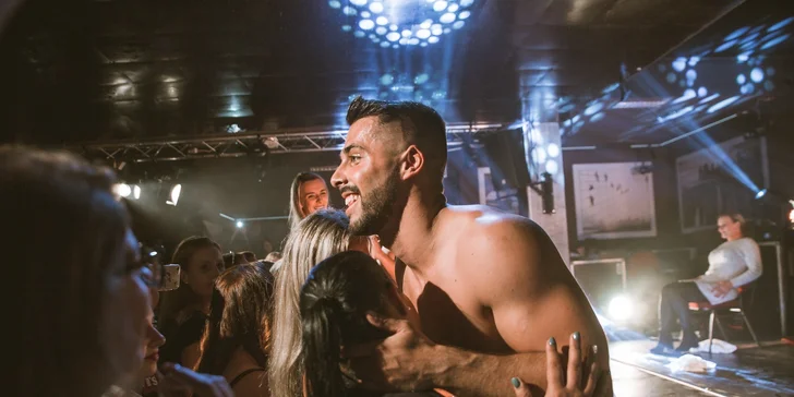 3hodinová show vymakaných těl: žhavé vystoupení pánské skupiny Men4Queen v Liberci