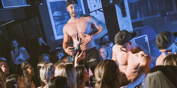 3hodinová show vymakaných těl: žhavé vystoupení pánské skupiny Men4Queen v Karlových Varech