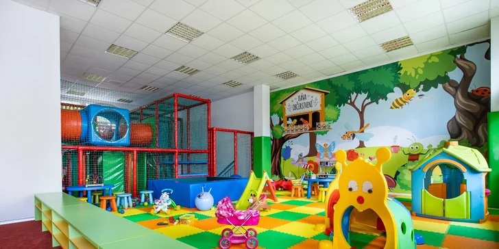 1 nebo 5 vstupů do dětské herny: prolézačky, míčový bazén i maxi lego