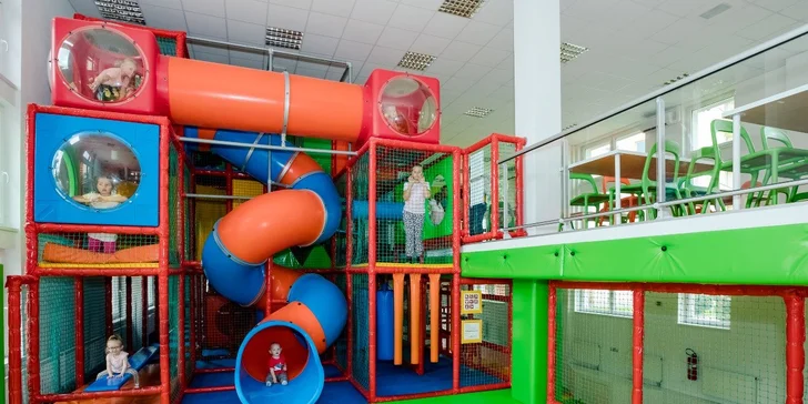 1 nebo 5 vstupů do dětské herny: prolézačky, míčový bazén i maxi lego