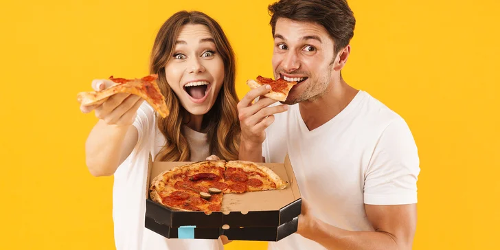 Pochutnejte si na křupavé dobrotě: dvě pizzy o průměru 32 cm podle výběru